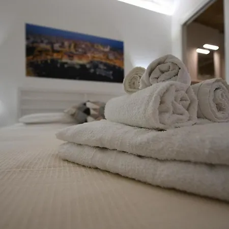 Al Guiscardo 8 Bed and Breakfast Μπάρι