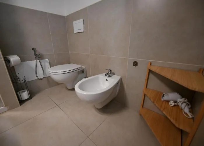 Alojamento de Acomodação e Pequeno-almoço Al Guiscardo 8