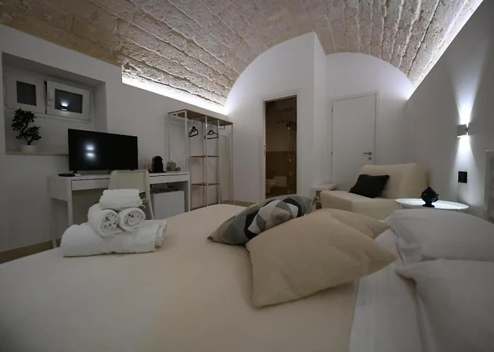 Al Guiscardo 8 Bed and Breakfast