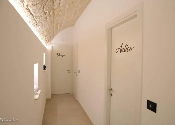 Al Guiscardo 8 Bed and Breakfast Μπάρι